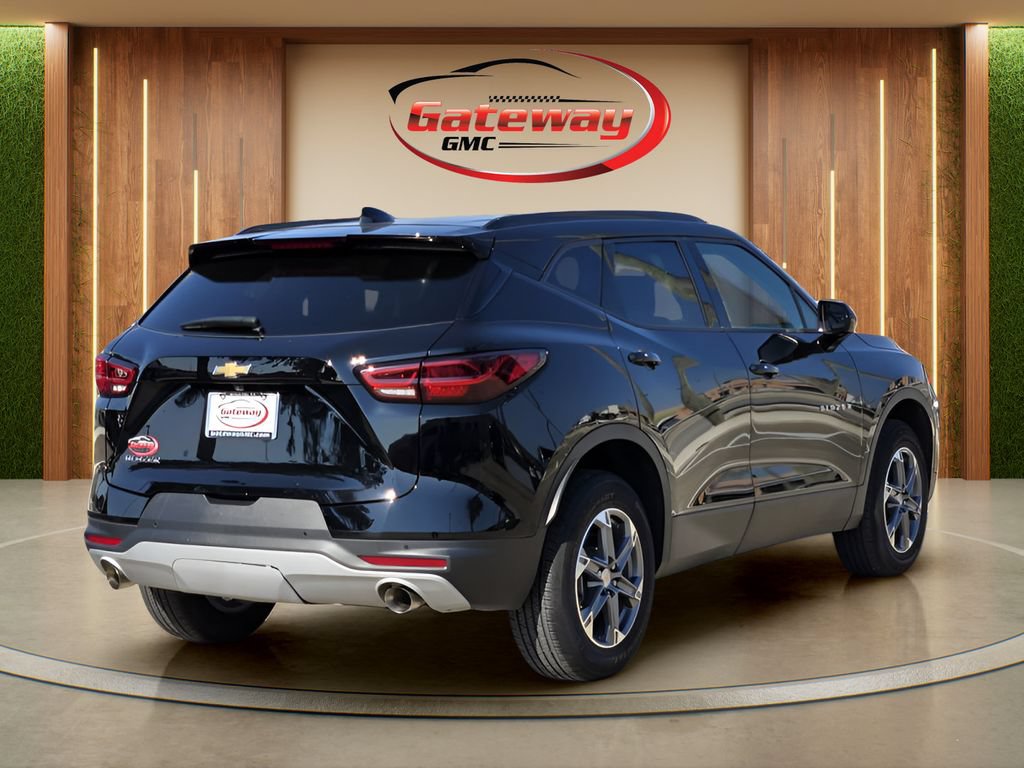 Used 2024 Chevrolet Blazer LT w/ Convenience Package FWD image 5