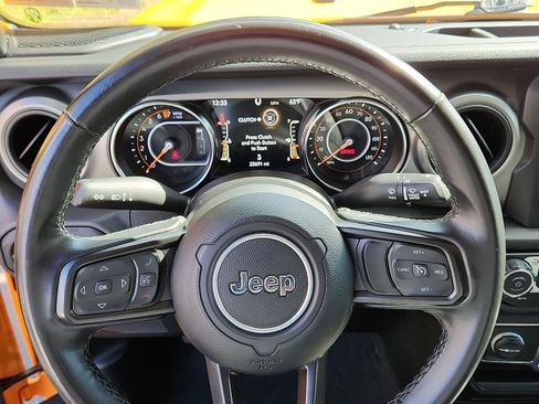 Certified 2021 Jeep Gladiator Sport image 18