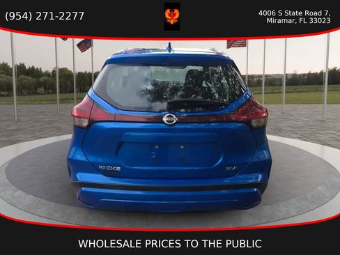 Used 2021 Nissan Kicks SV image 5