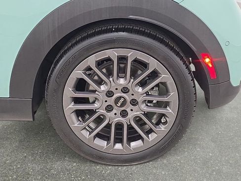 Certified 2025 MINI Cooper S FWD image 27