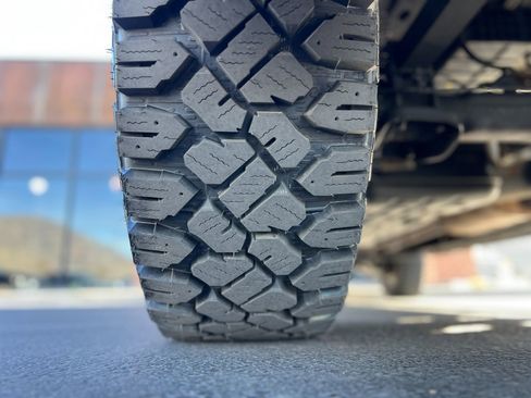 Used 2018 Toyota Tundra Limited w/ Limited Premium Package image 32