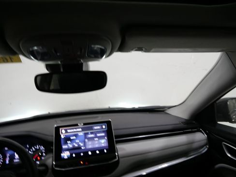 Used 2022 Jeep Compass Limited w/ Sun and Sound Group image 11