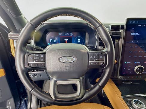 Used 2023 Ford Expedition Max Platinum image 11