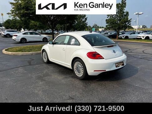 Used 2016 Volkswagen Beetle 1.8T SE FWD image 7