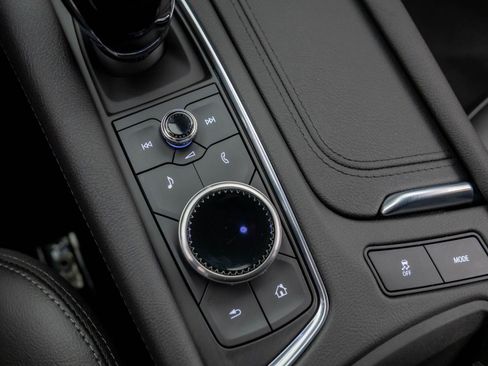 New 2026 Cadillac XT5 Luxury w/ LPO, Floor Liner Package image 19