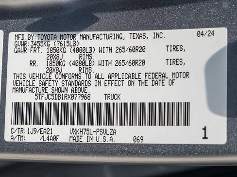 Used 2024 Toyota Tundra Limited AWD/4WD image 32