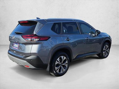 Used 2023 Nissan Rogue SV w/ SV Premium B Package image 5