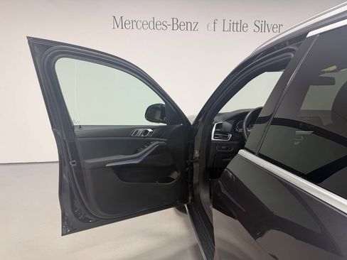 Used 2020 BMW X5 xDrive40i w/ Convenience Package AWD/4WD image 16