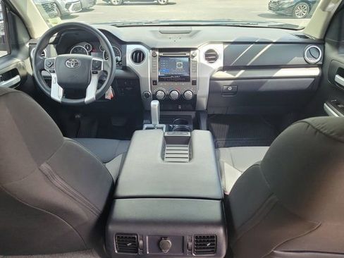 Used 2017 Toyota Tundra SR5 w/ SR5 Upgrade Package AWD/4WD image 2
