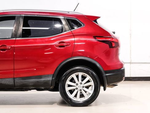 Used 2018 Nissan Rogue Sport SV FWD image 12