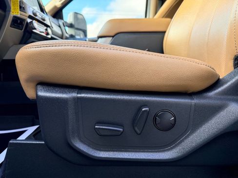 Used 2022 Ford F250 Lariat w/ Lariat Value Package image 23