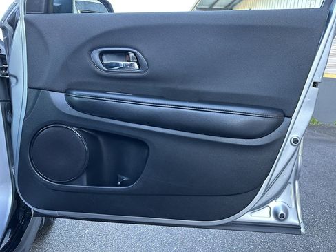 Used 2019 Honda HR-V Sport image 23