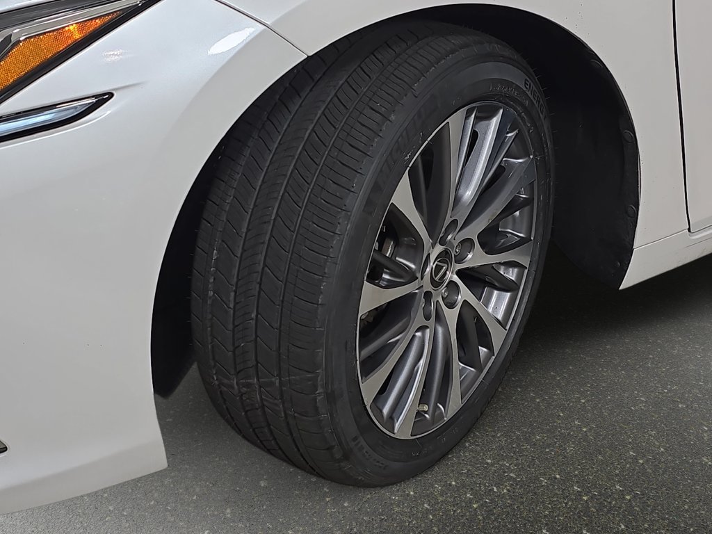Used 2020 Lexus ES 350 w/ Premium Package FWD image 36