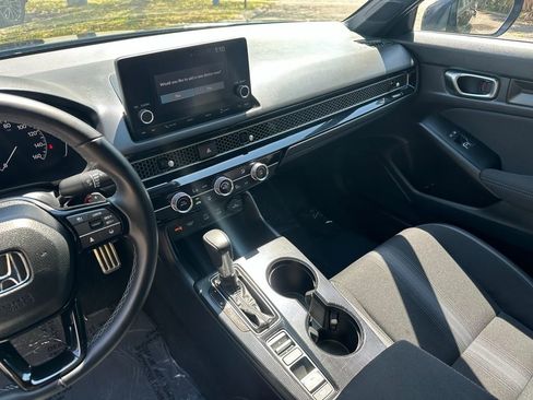 Used 2025 Honda Civic Sport image 17
