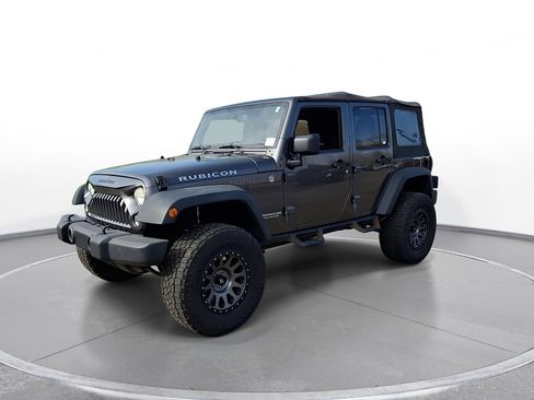 Used 2014 Jeep Wrangler Unlimited Rubicon w/ Connectivity Group AWD/4WD image 4