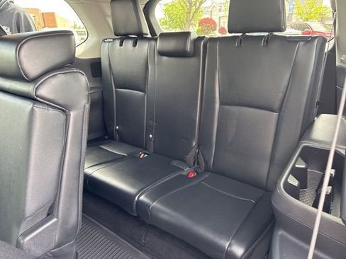 Used 2024 Toyota Grand Highlander AWD image 15