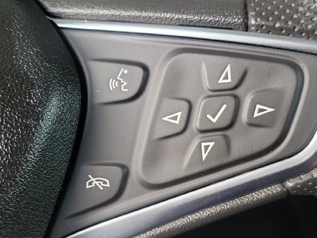Used 2020 Chevrolet Equinox LS w/ LS Convenience Package FWD image 9