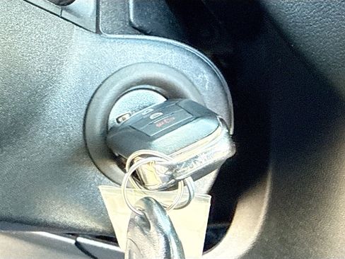 Used 2023 Ford Escape AWD image 9