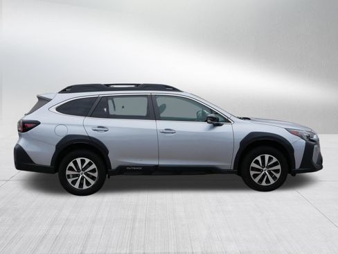 Used 2023 Subaru Outback Premium AWD/4WD image 8