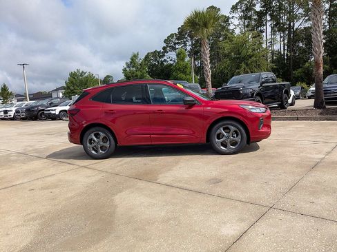 Used 2024 Ford Escape ST-Line w/ Cold Weather Package FWD image 2