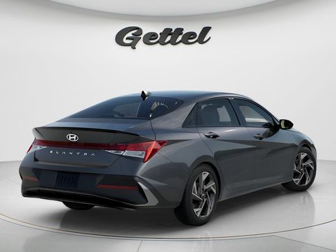 New 2026 Hyundai Elantra SEL Sport image 4