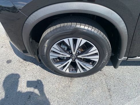 Used 2021 Nissan Rogue SV FWD image 27