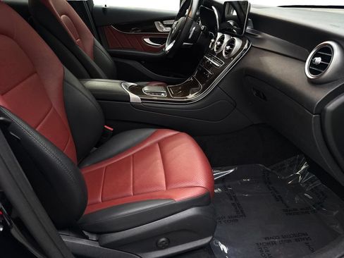 Used 2022 Mercedes-Benz GLC 300 w/ AMG Line image 42