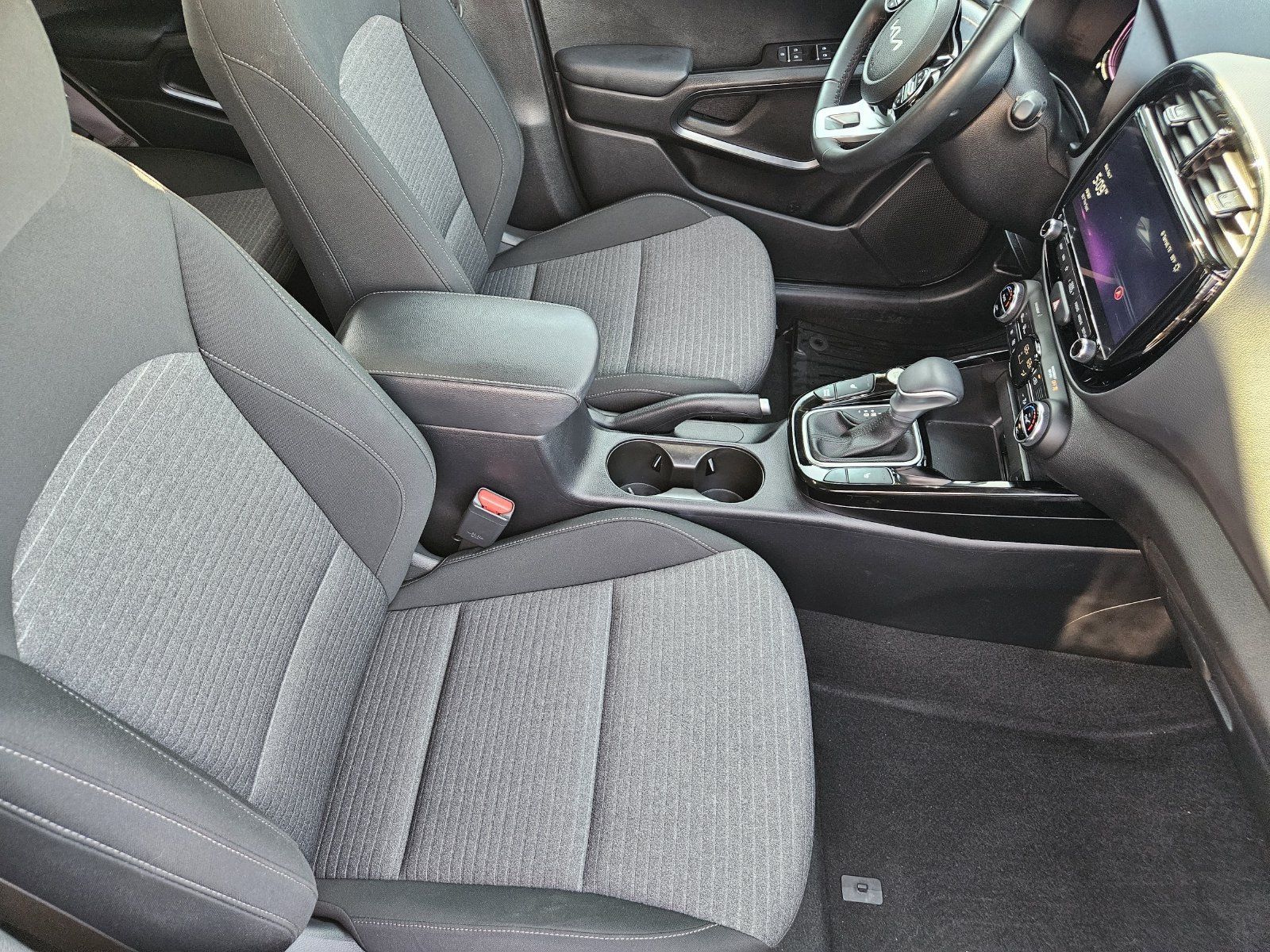 Used 2025 Kia Soul EX FWD image 17