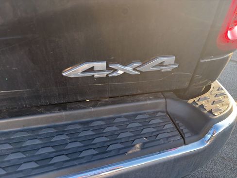 Used 2025 RAM 2500 Tradesman w/ Chrome Appearance Group image 9