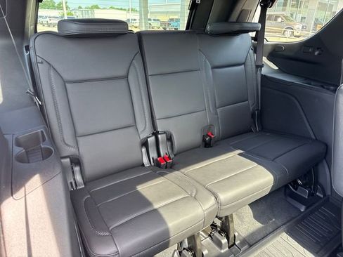 Used 2025 GMC Yukon Denali w/ Denali Reserve Package AWD/4WD image 12