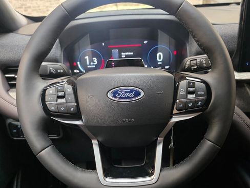 New 2026 Ford Explorer Platinum image 24