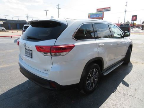 Used 2019 Toyota Highlander XLE image 5