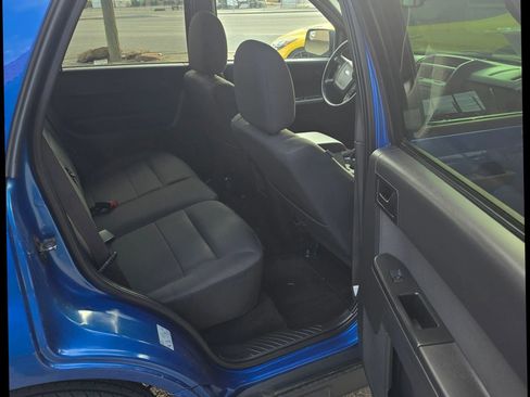 Used 2011 Ford Escape XLT image 10