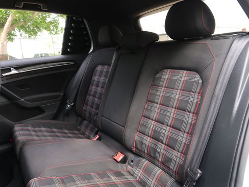 Used 2015 Volkswagen GTI S FWD image 28