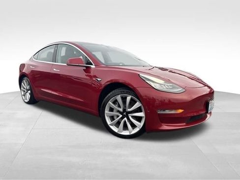 Used 2018 Tesla Model 3 Long Range image 1