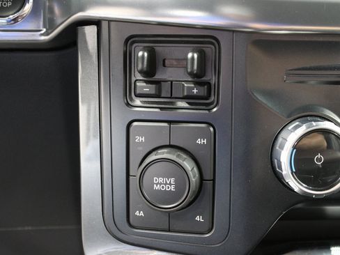 Used 2023 Ford F150 Lariat image 57