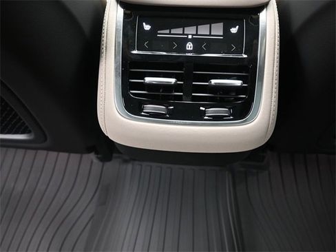 Used 2026 Volvo XC90 B6 Plus w/ Protection Package Premier image 15