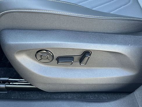 New 2026 Volkswagen Tiguan SE R-Line image 12