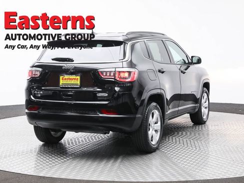 Used 2019 Jeep Compass Latitude w/ Cold Weather Group image 5