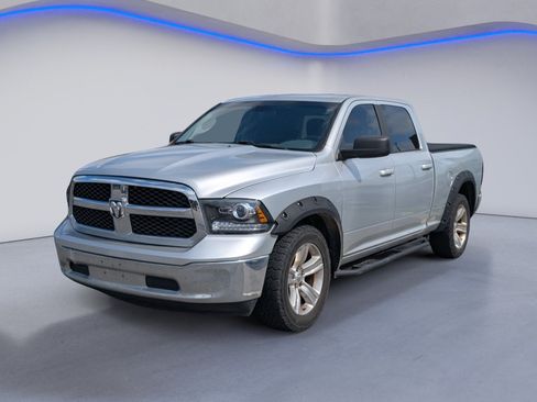 Used 2019 RAM 1500 Classic SLT RWD image 2