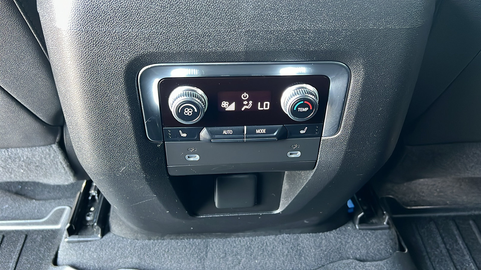 Certified 2023 GMC Yukon AT4 AWD/4WD image 18