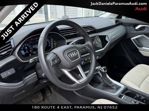 Used 2023 Audi Q3 2.0T Premium w/ Convenience Package image 16