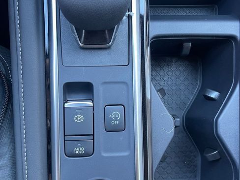 New 2025 Nissan Pathfinder SV image 18