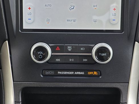 Used 2023 Ford Edge SE AWD/4WD image 14