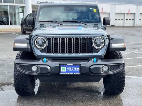 Used 2024 Jeep Wrangler Unlimited Rubicon 4xe w/ Dual Top Group AWD/4WD image 9