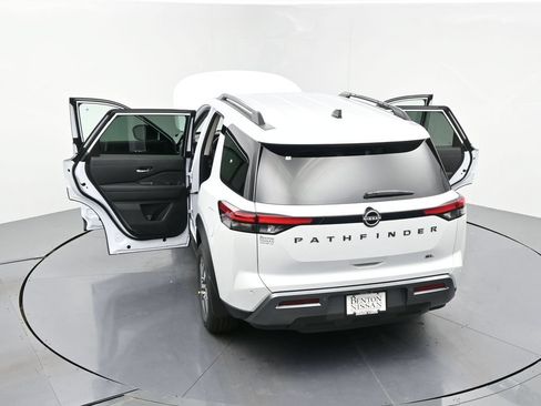 New 2026 Nissan Pathfinder SL FWD image 24