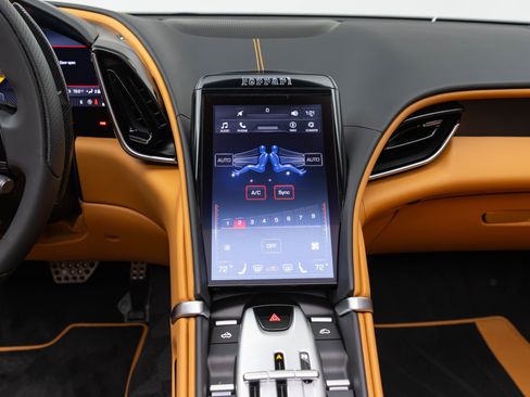 Certified 2025 Ferrari Roma Spider RWD image 26