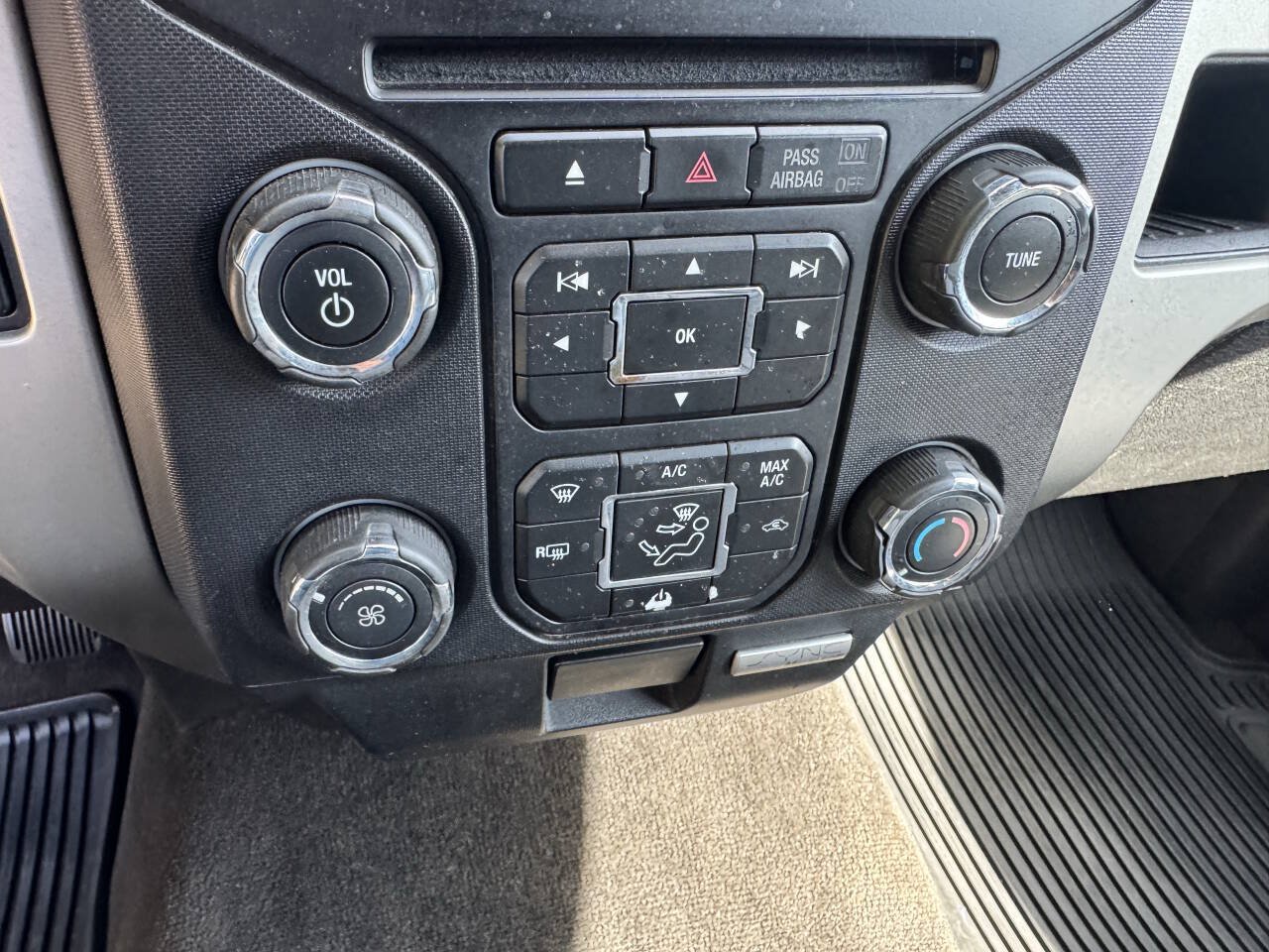 Used 2013 Ford F150 XLT w/ Luxury Equipment Group RWD image 25