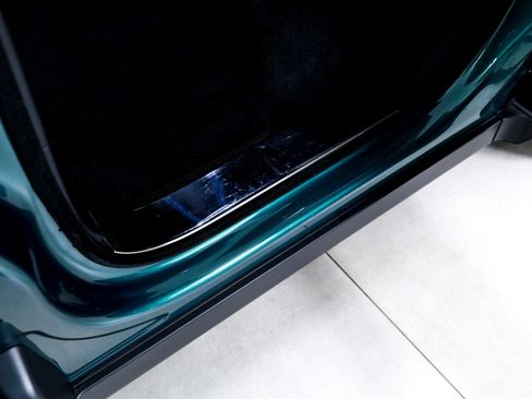 Used 2023 Rolls-Royce Cullinan image 21