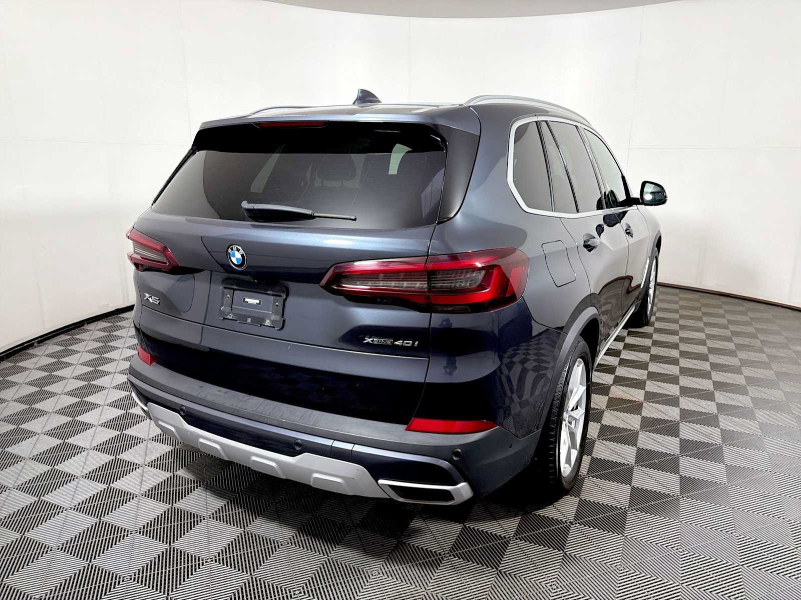 Used 2022 BMW X5 xDrive40i w/ Premium Package AWD/4WD image 6